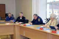 Из зала горсовета