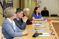 Из зала горсовета